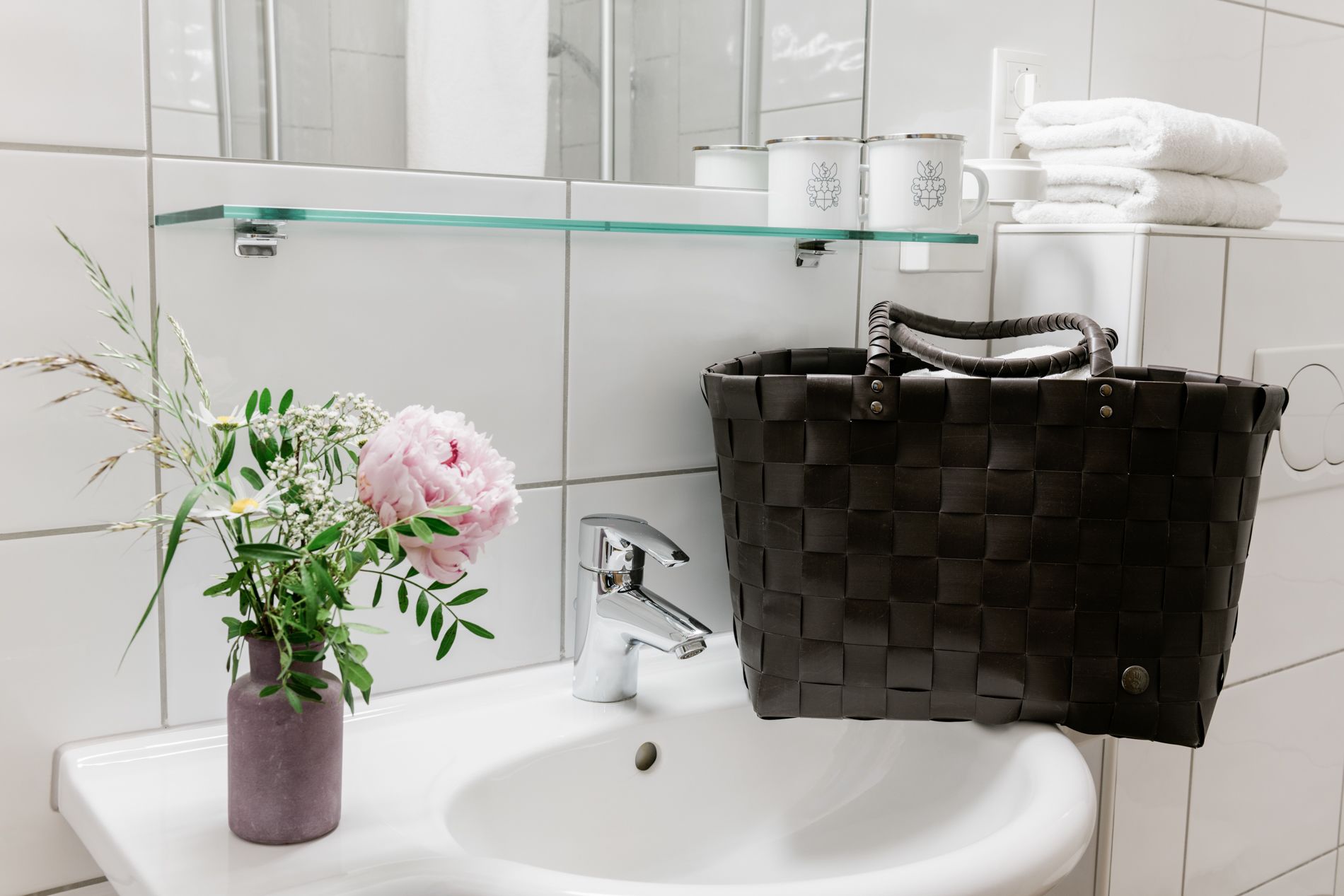 in-room safe, desk, free wifi, bed sheets