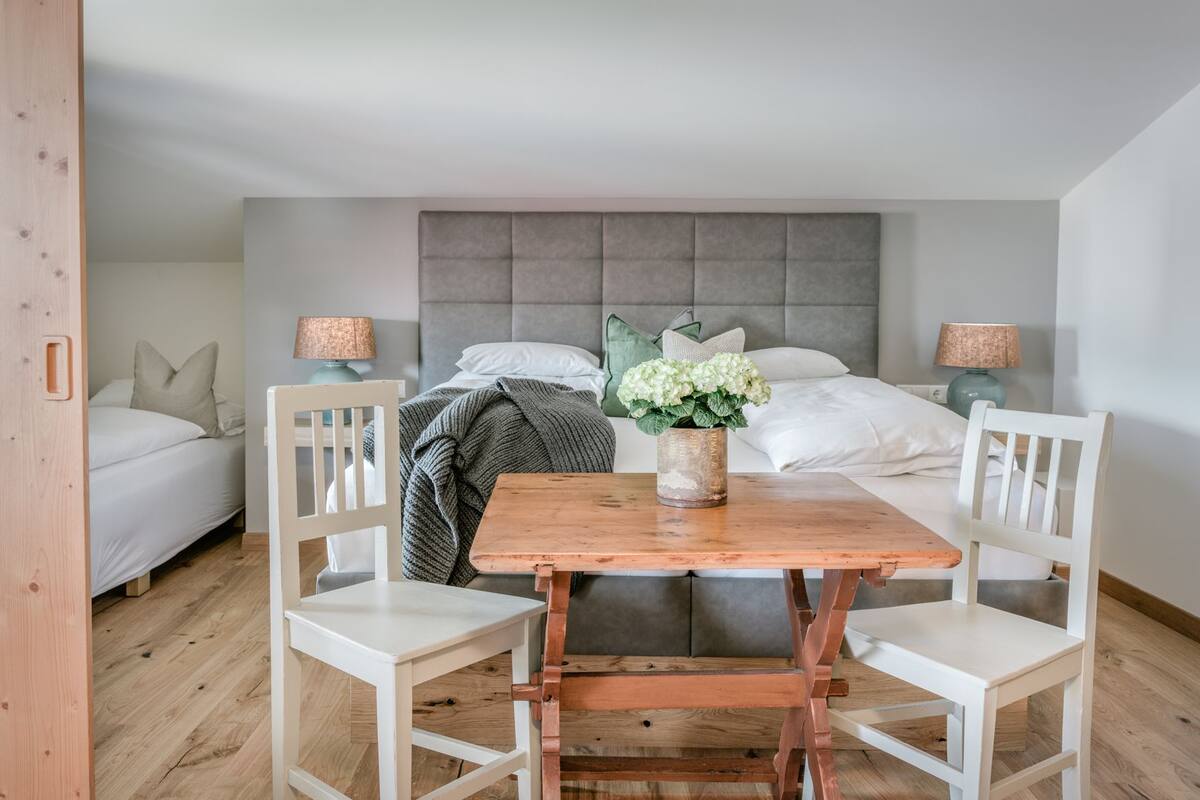 Family Room, Mountain View | In-room safe, desk, free WiFi, bed sheets