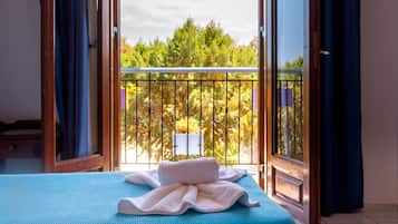 Triple Room, Sea View | Balcony view