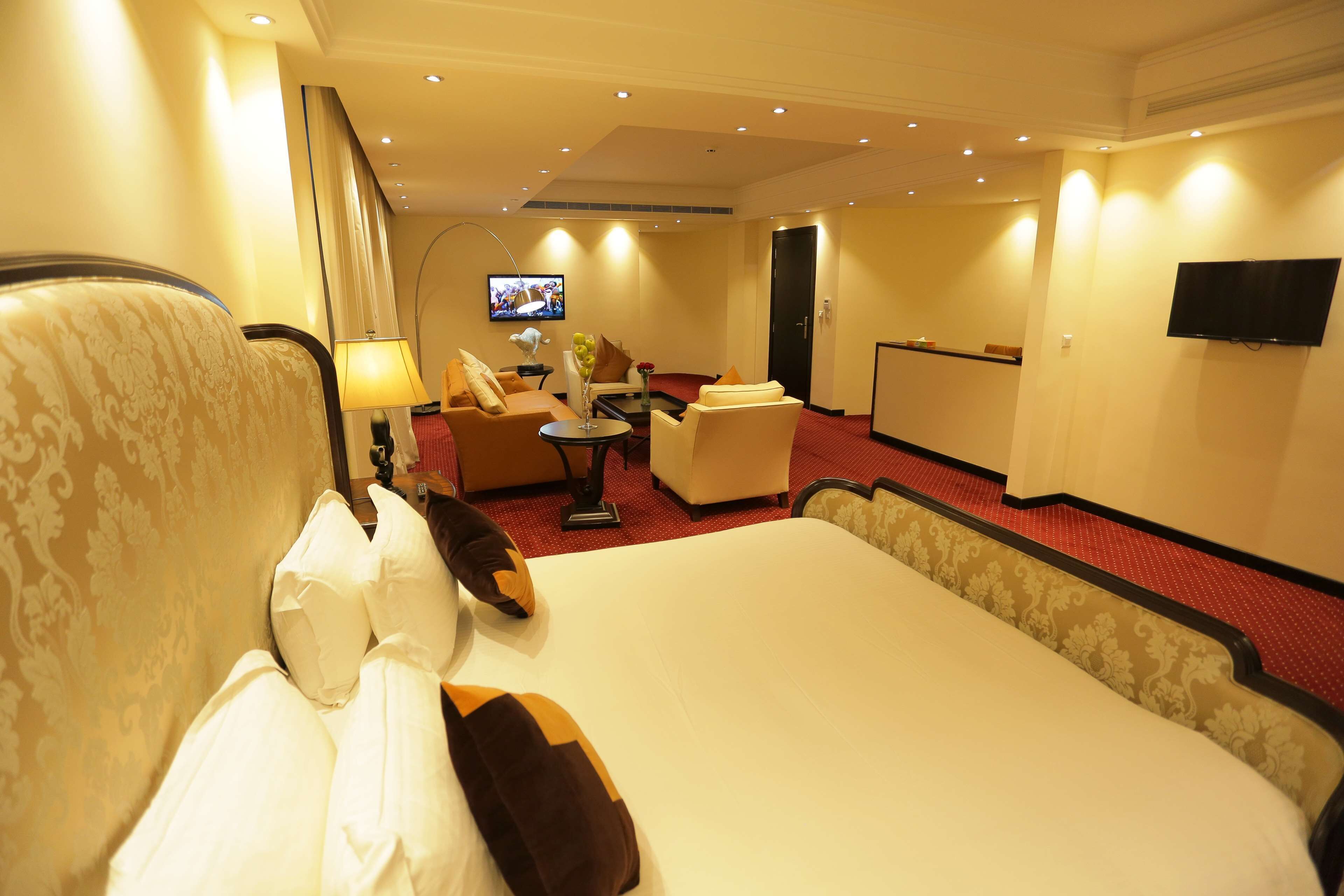 ministerial suite  | 1 bedroom, premium bedding, minibar, desk
