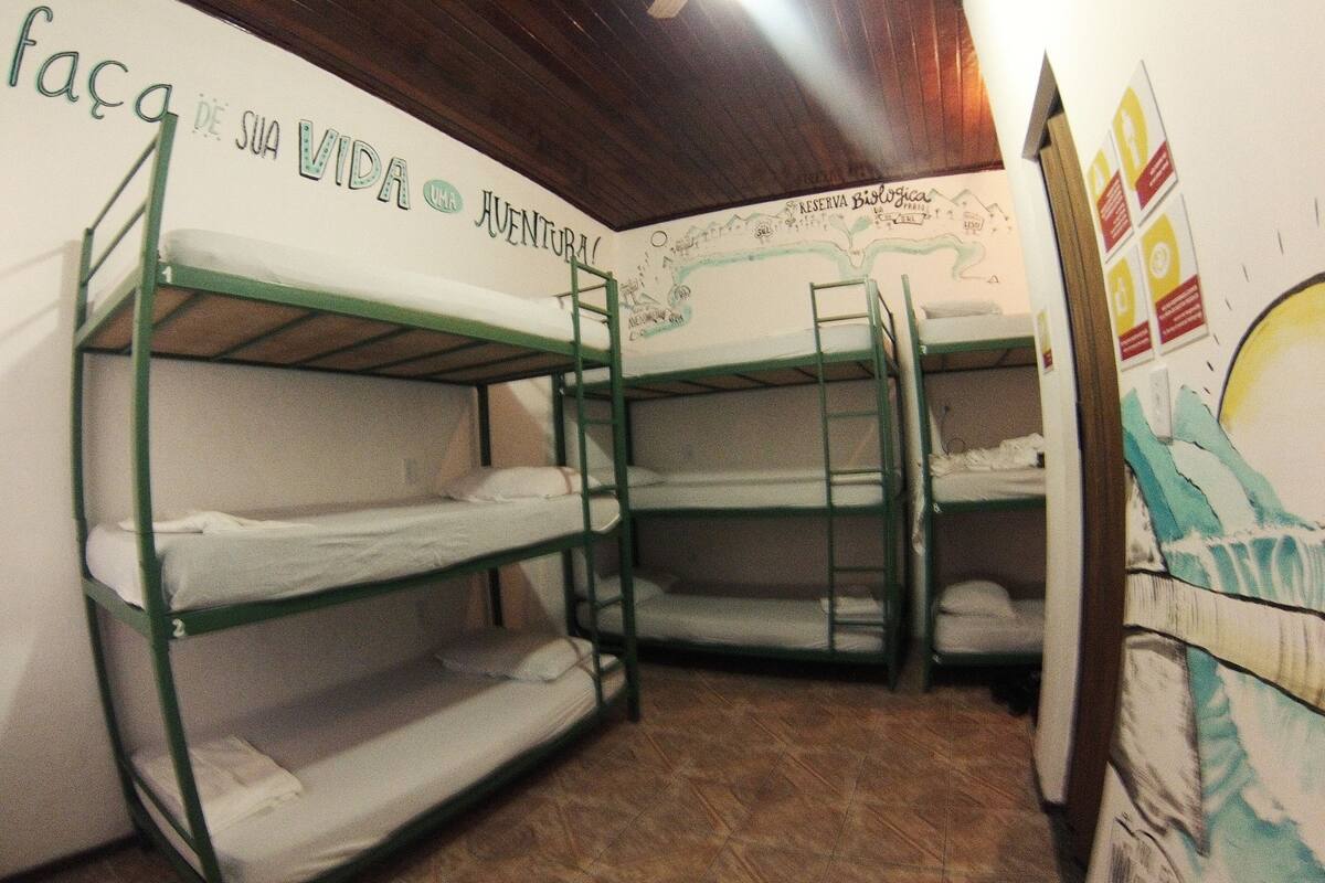 Slaapzaal, gemengd (9 Beds / 9 Camas) | Gratis wifi, beddengoed