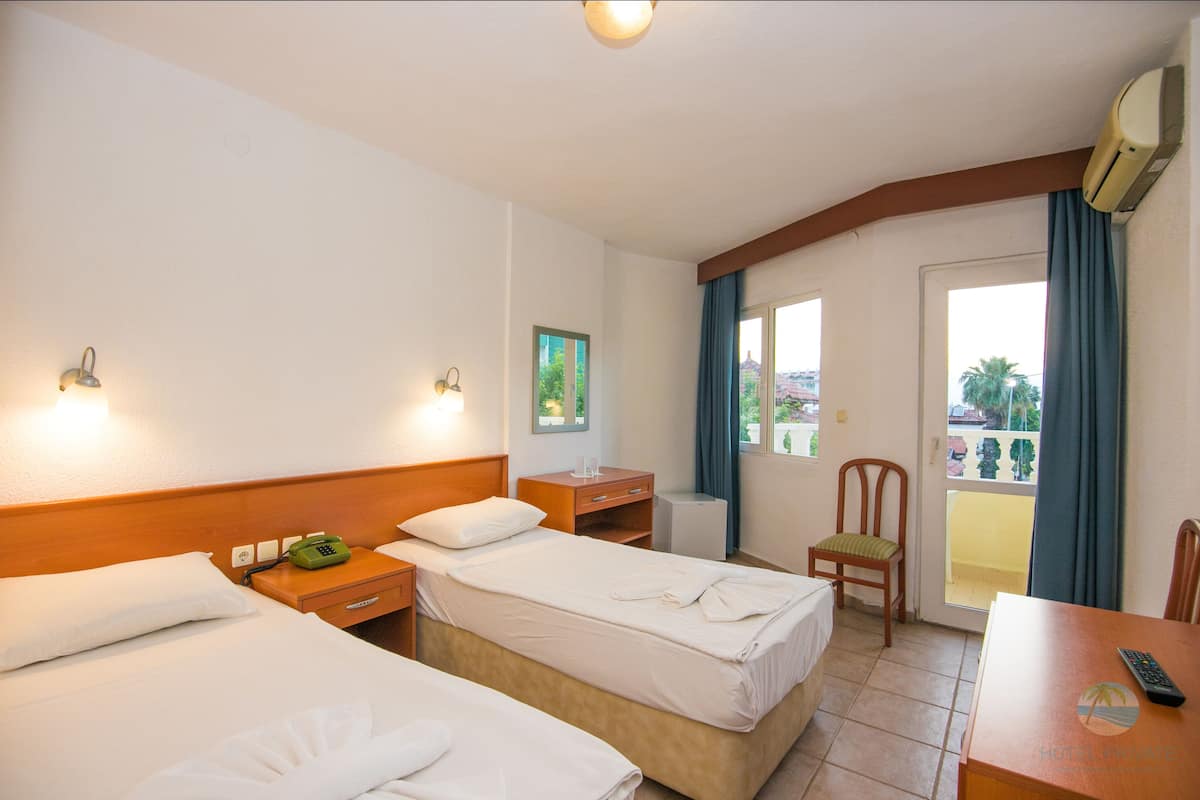 1 kamar tidur dan minibar