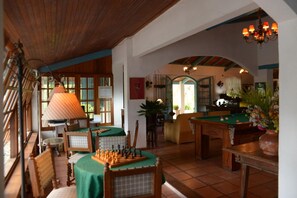 Café da manhã, almoço e jantar