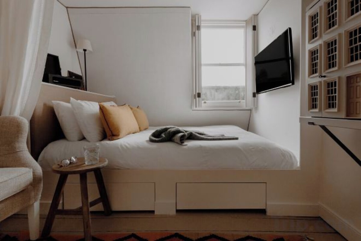 Small Guest Room