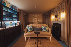 Couples treatment rooms, body treatments, aromatherapy