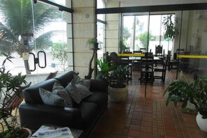 Lobby - Hotel Bellatrix (Macaé)