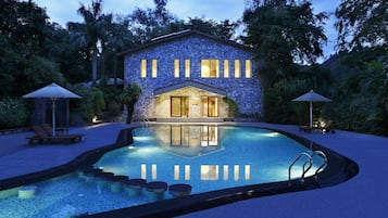 Alberca al aire libre