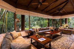 Sala de estar en el lobby