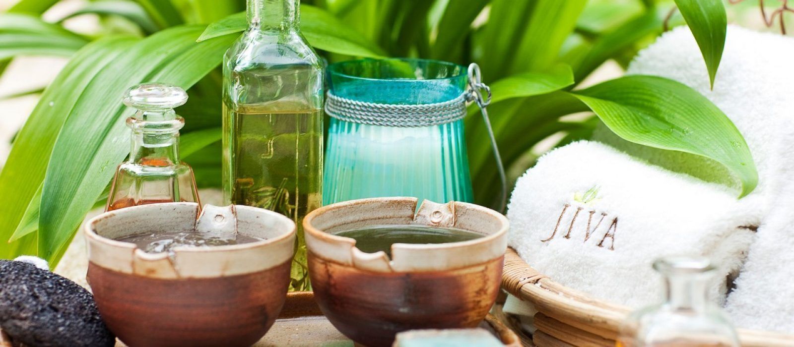 couples treatment room(s), sauna, steam room, body treatments, facials