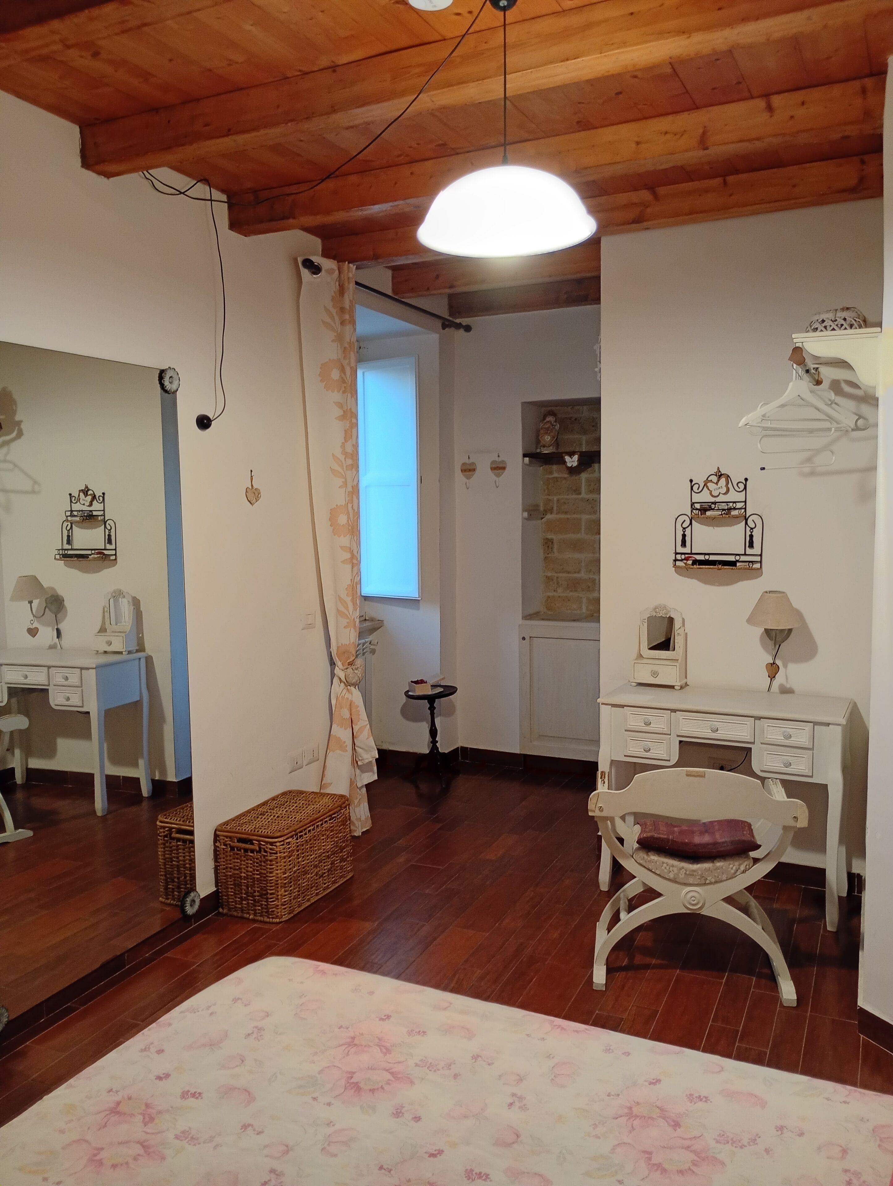 Romantic Double Room, 1 Queen Bed | Desk, iron/ironing board (on request), WiFi (free), bed sheets