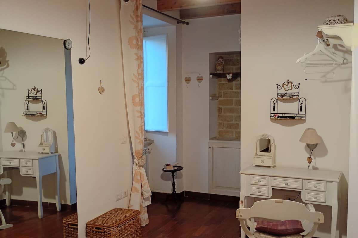 Romantic Double Room, 1 Queen Bed | Desk, iron/ironing board (on request), WiFi (free), bed sheets