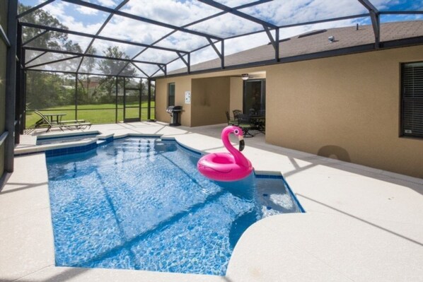 House, 5 Bedrooms | Pool