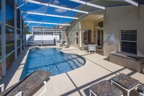 House, 4 Bedrooms | Indoor pool