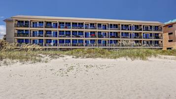 Condo, 2 Bedrooms | Bahagian luar