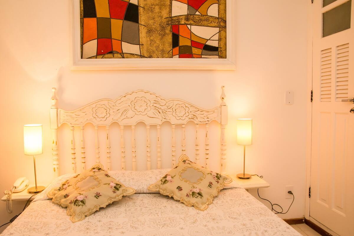 Standard Double Room | Bar mini, peti besi dalam bilik, dihias secara berasingan
