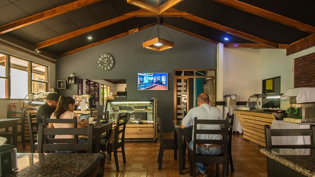 Breakfast, lunch and dinner served - Hotel Cañas (Cañas)