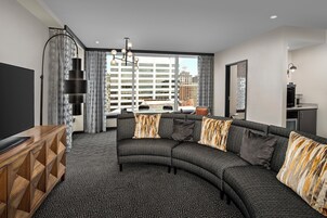 Suite, 1 King Bed, City View | Egyptian cotton sheets, premium bedding, down comforters, pillowtop beds