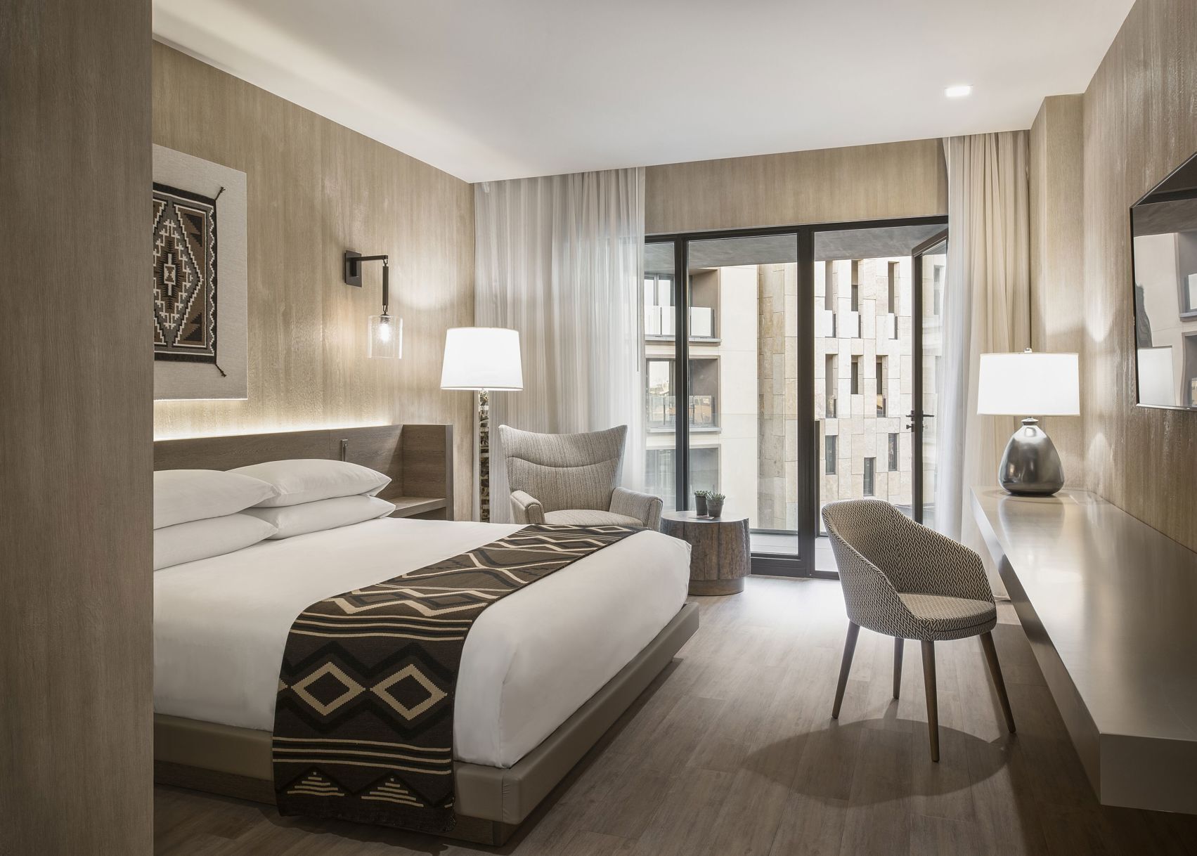 Premium bedding, in-room safe, desk, blackout drapes