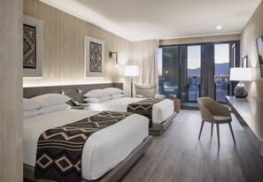 Sängtillbehör av högsta kvalitet och värdeförvaringsskåp på rummet