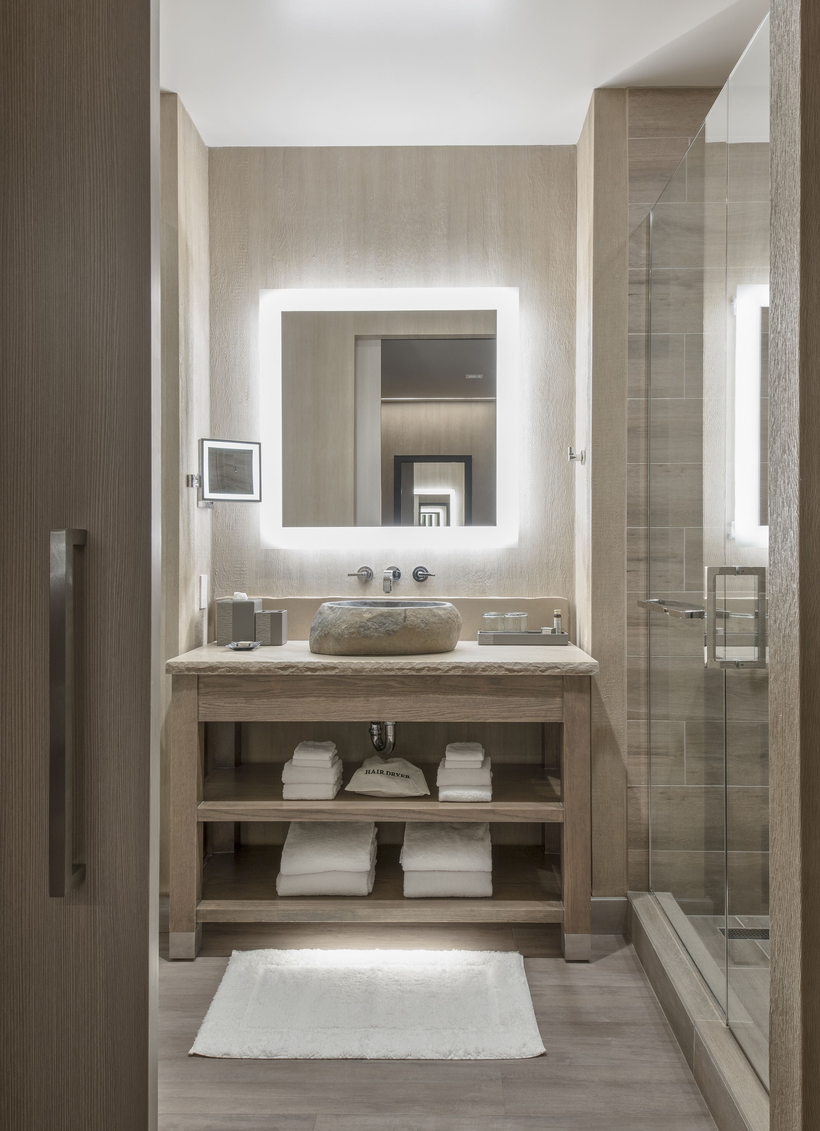 shower, rainfall showerhead, free toiletries, hair dryer