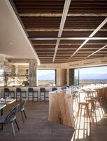 Breakfast, lunch and dinner served