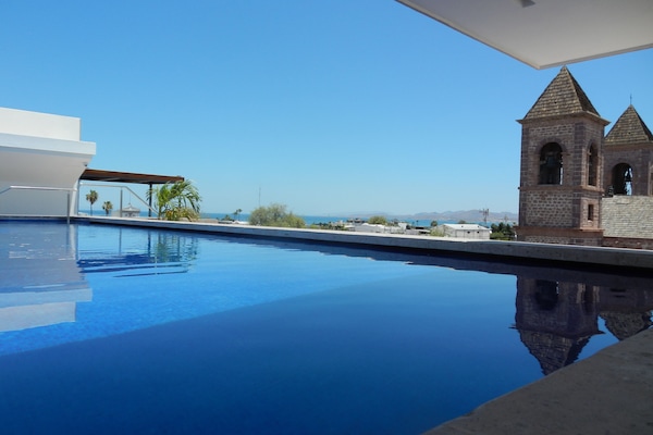 Outdoor pool, pool loungers