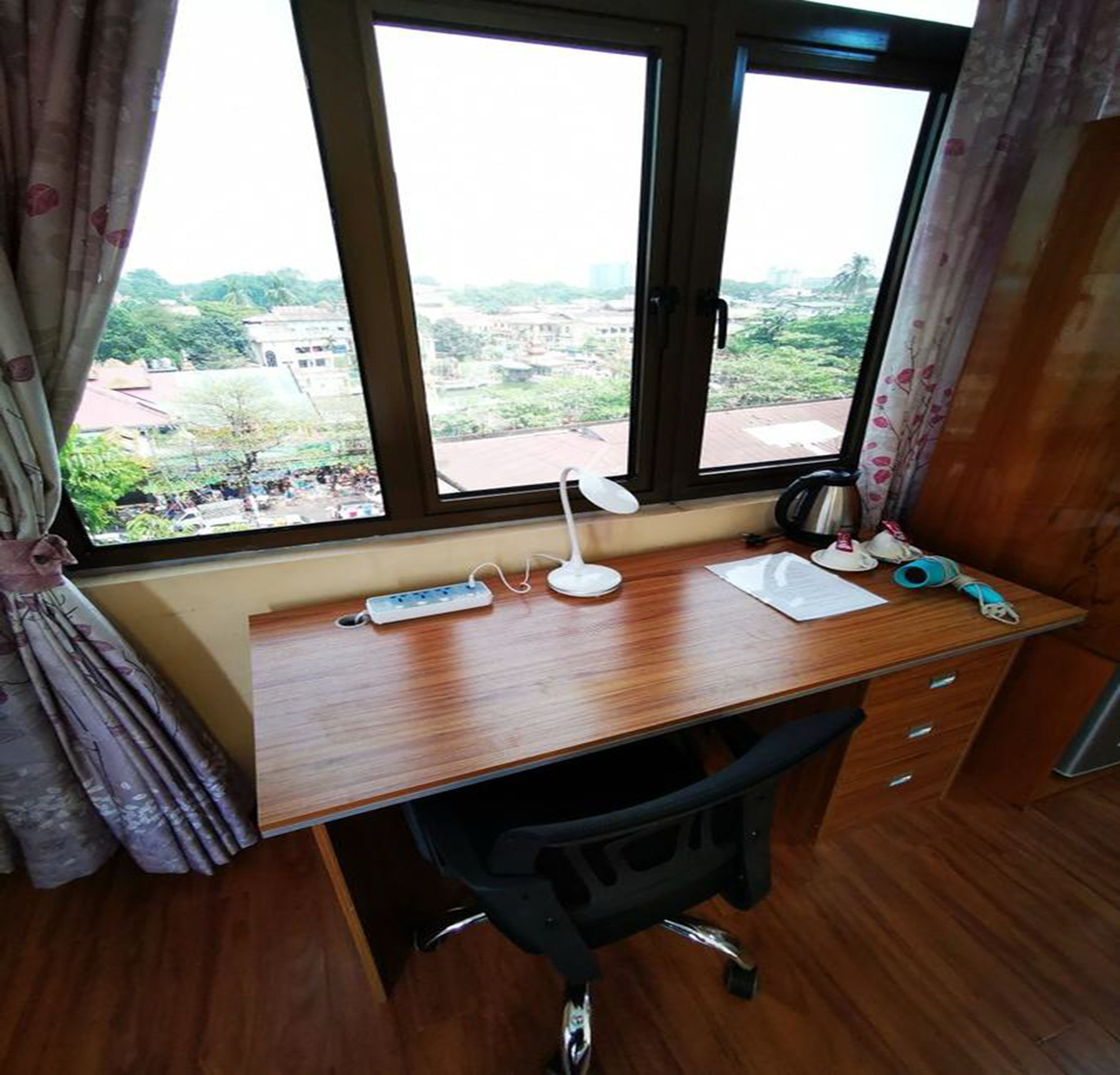 minibar, in-room safe, desk, blackout curtains