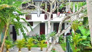 1 bedroom, premium bedding, desk, WiFi (free) - Sea View Deepal Villa (Unawatuna)