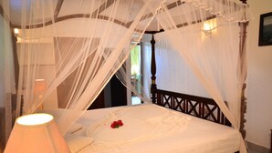 1 bedroom, premium bedding, desk, WiFi (free) - Sea View Deepal Villa (Unawatuna)