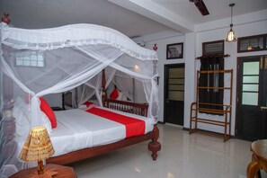 Deluxe Triple Room - Sea View Deepal Villa (Unawatuna)
