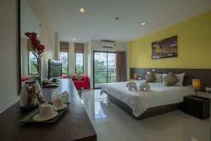 Deluxe Double Room | In-room safe, desk, blackout drapes, rollaway beds