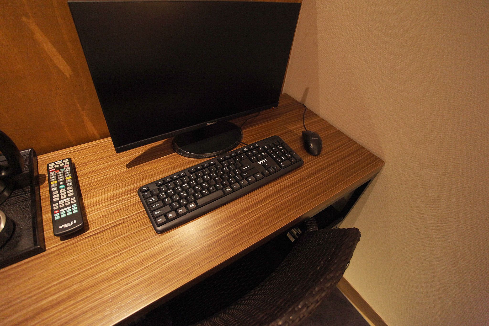 deluxe twin room | desk, soundproofing, iron/ironing board, free wifi