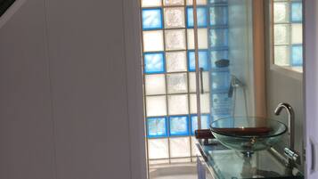 Luxury Room, Mountain View (Piton Des Neiges) | Bathroom | Shower