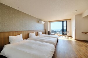 Basic Triple Room, 3 Twin Beds, Non Smoking | In-room safe, WiFi (free)