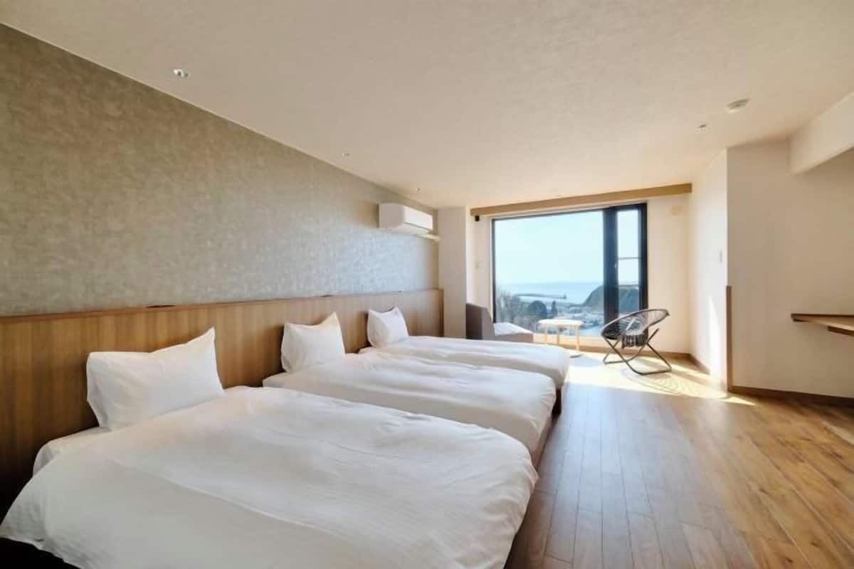 In-room safe, free WiFi