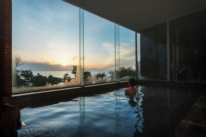 Shiretoko Yuhi No Ataruie Onsen Hostel