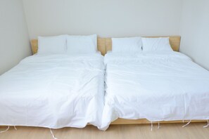 Quadruple Room | Premium bedding, blackout curtains, soundproofing, free WiFi - Andong Poong-gyung HOSTEL n LIBRARY (Andong)