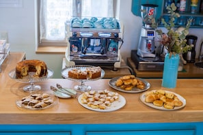 Desayuno buffet todos los días (con cargo) 