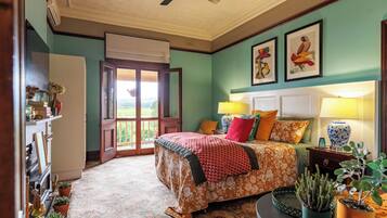 Kingston Room | Premium bedding, individually decorated, individually furnished