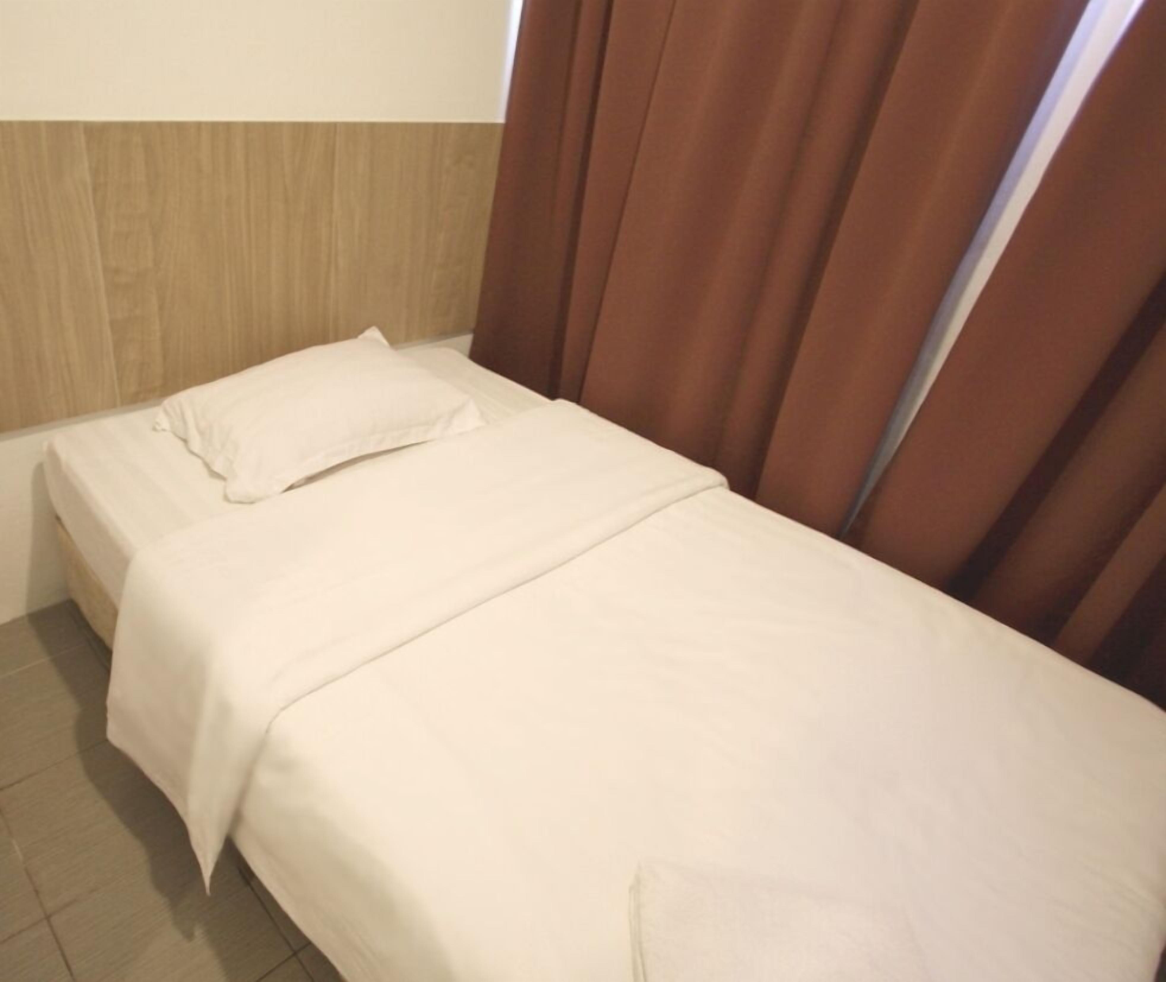 super single | desk, free wifi