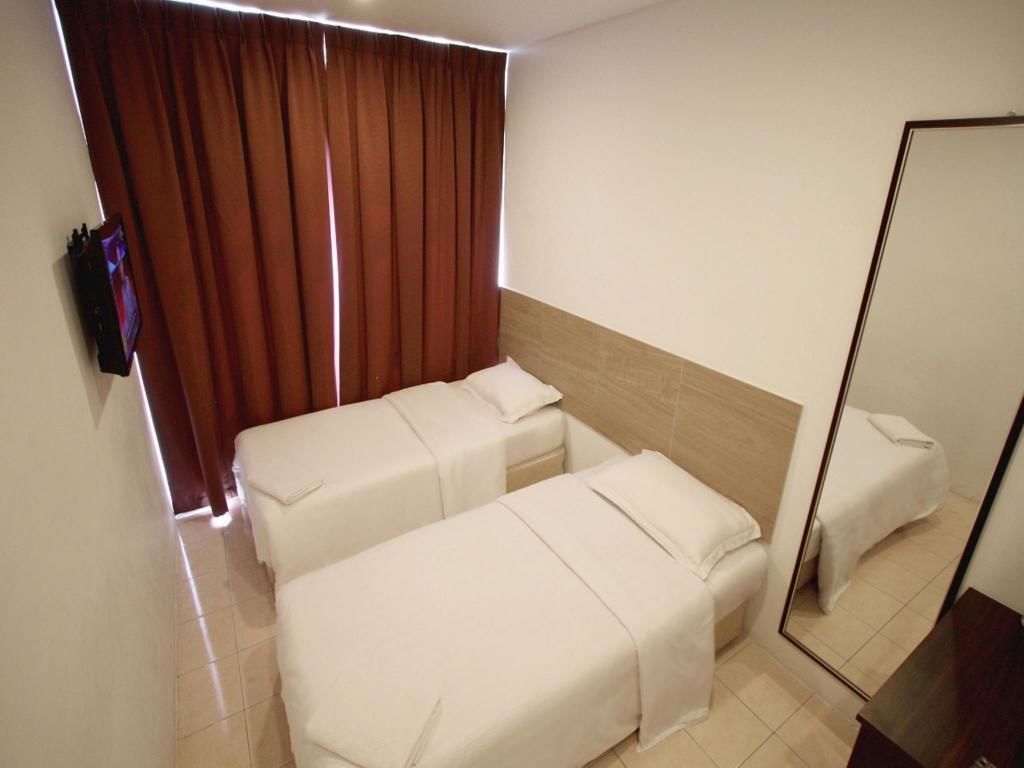 twin single standard | desk, free wifi