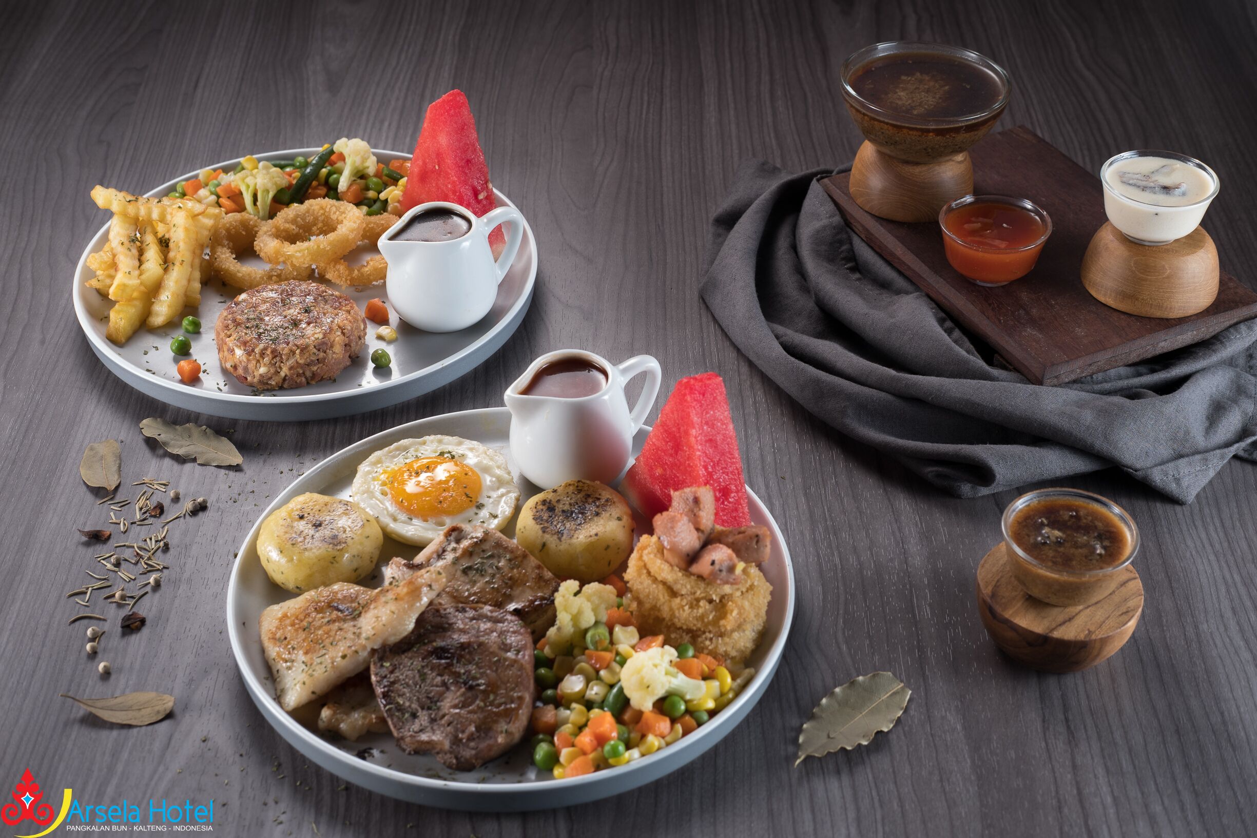 breakfast, lunch, dinner served; international cuisine