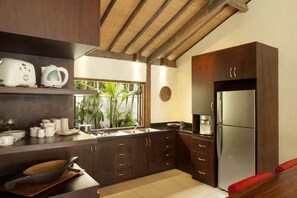 Villa, 3 slaapkamers, privézwembad | Privékeuken | Kookgerei, borden en bestek