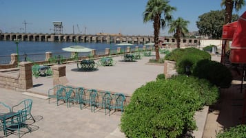 الإطلالة من المنشأة