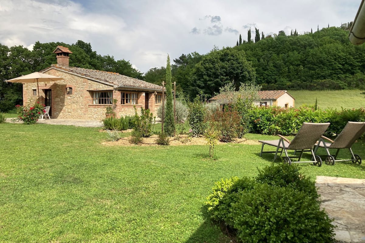 Romantic Cottage, 1 Bedroom, Kitchen, Garden View