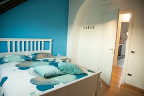 Premium bedding, minibar, desk, iron/ironing board - CAESAR b&b NAPOLI (Naples)