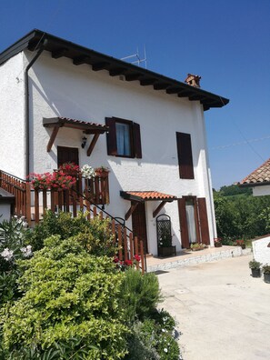 Front of property - Dal Rosso (San Floriano del Collio)