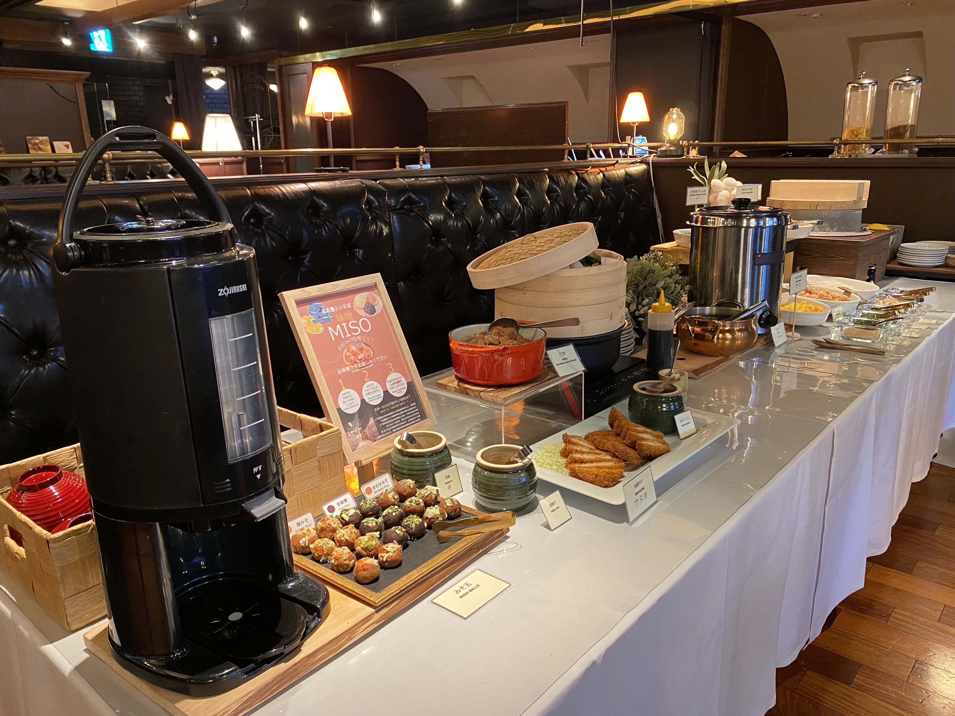 daily buffet breakfast (jpy 1200 per person)