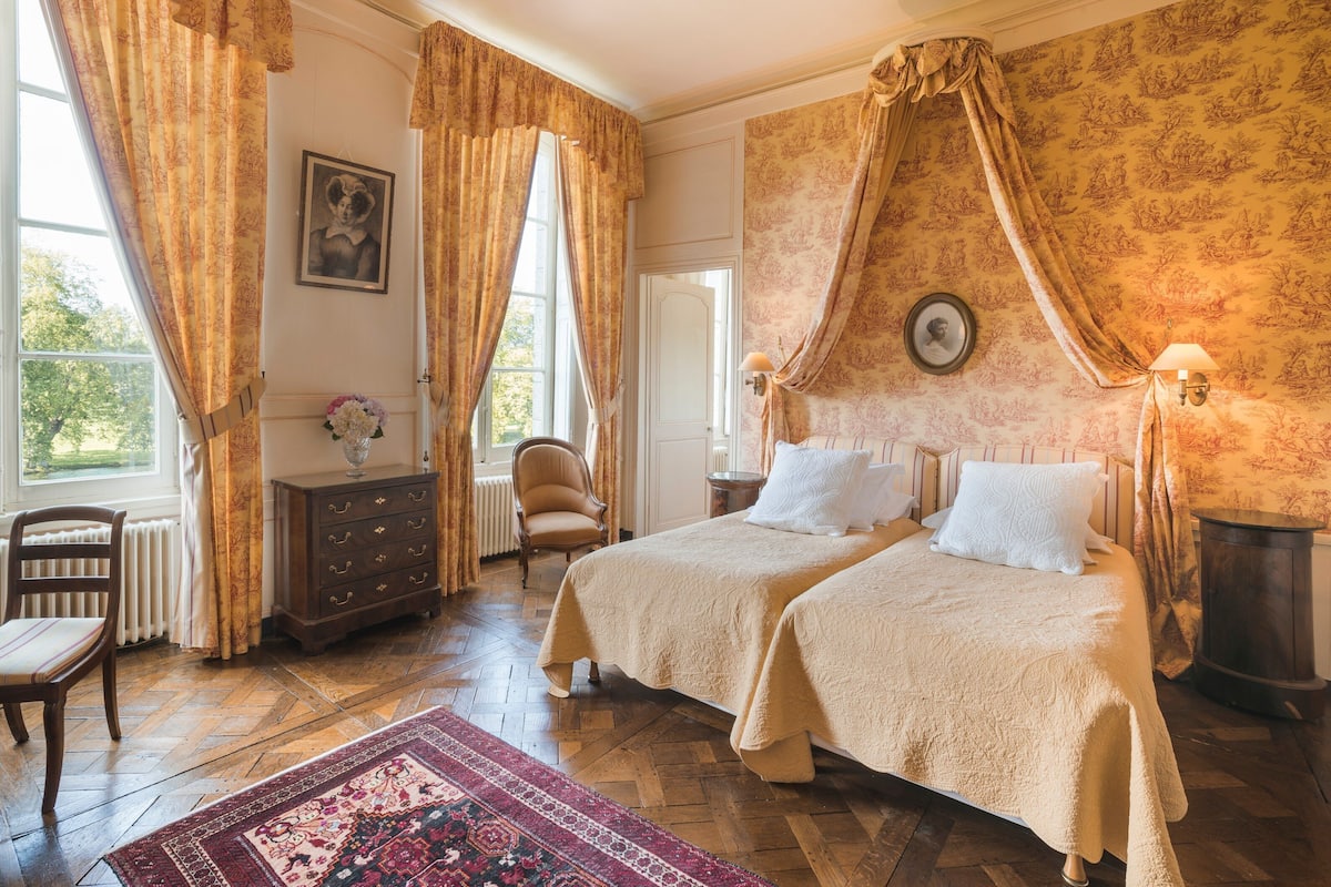 Family Suite | 1 bedroom, premium bedding, individually decorated, desk