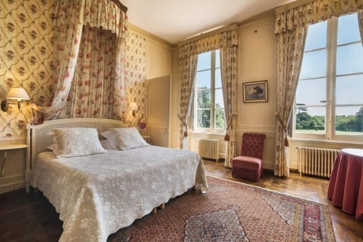 1 bedroom, premium bedding, individually decorated, desk